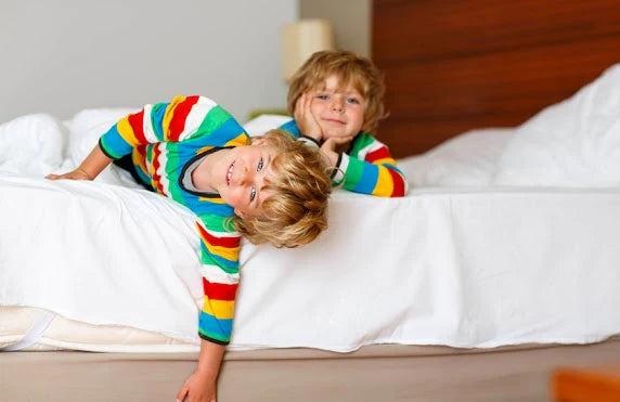 Babysitter’s Club: Getting Kids to Bed While Babysitting